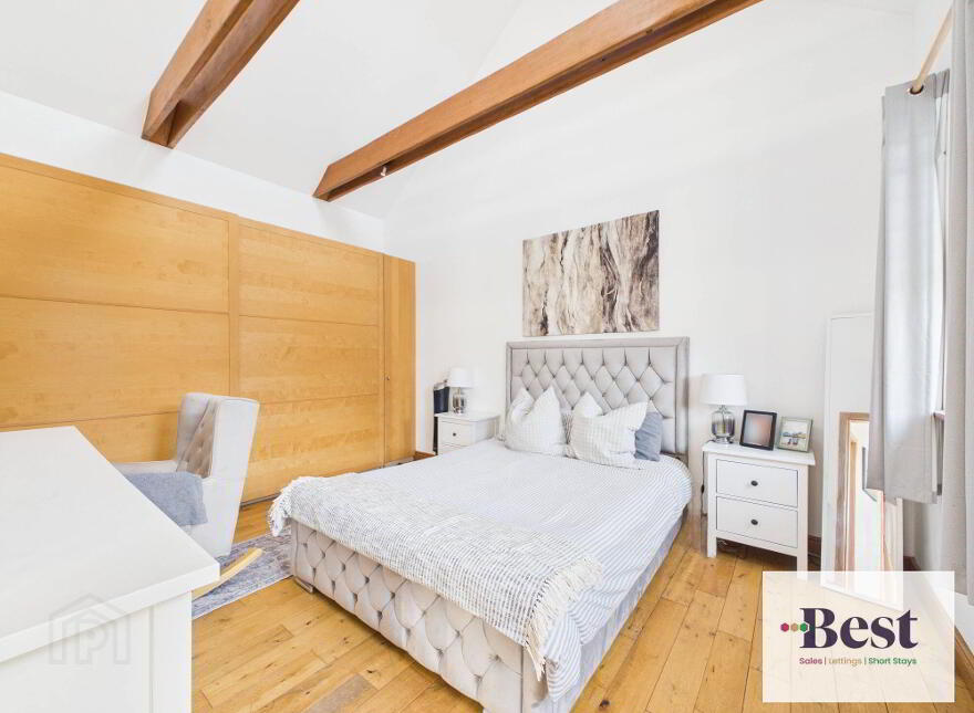 1 Lodge Road, Larne, BT40 1AZ