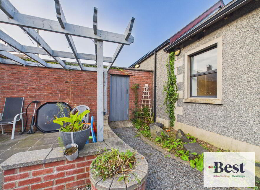 1 Lodge Road, Larne, BT40 1AZ