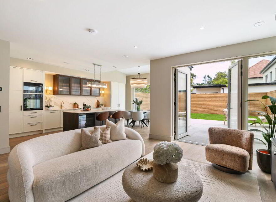 Cedarvale, Torquay Road, Foxrock, Dublin 18, D18F5XK