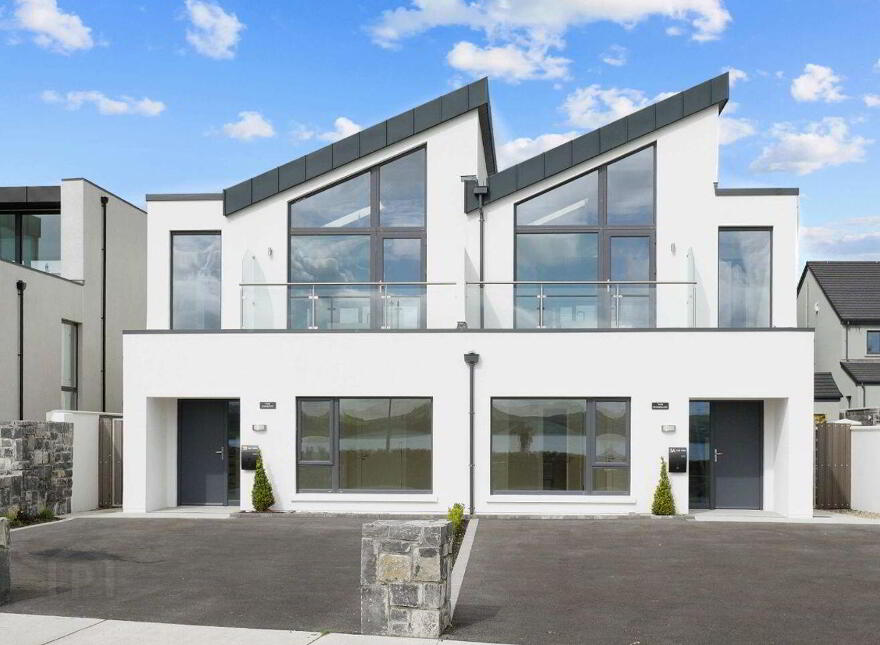 The Lookout, Gort Road, Loughrea, H62TN50