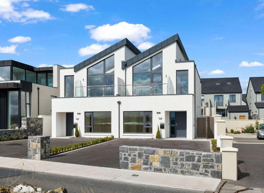 The Lookout, Gort Road, Loughrea, H62TN50