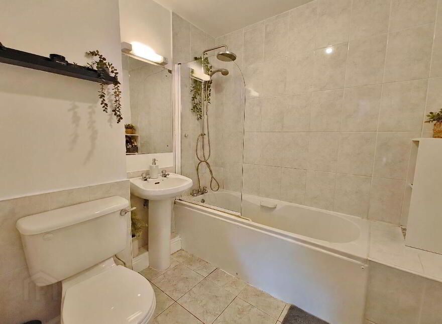 Apartment 4 Broomfield Hall, Shankill, Shankill, D18X590