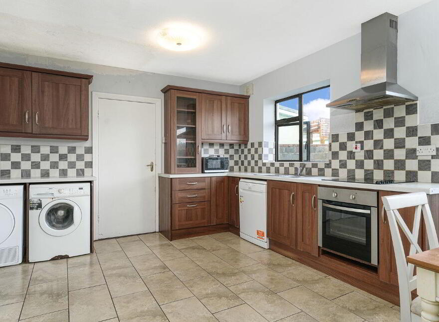 153 Moorefield Park, Newbridge