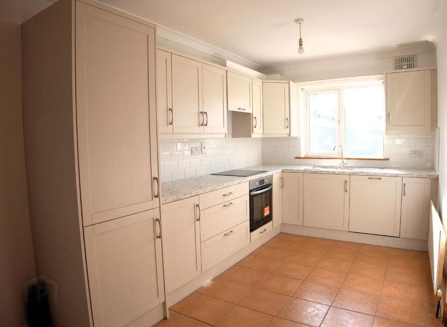 5 Bride Street, Loughrea, H62VA43