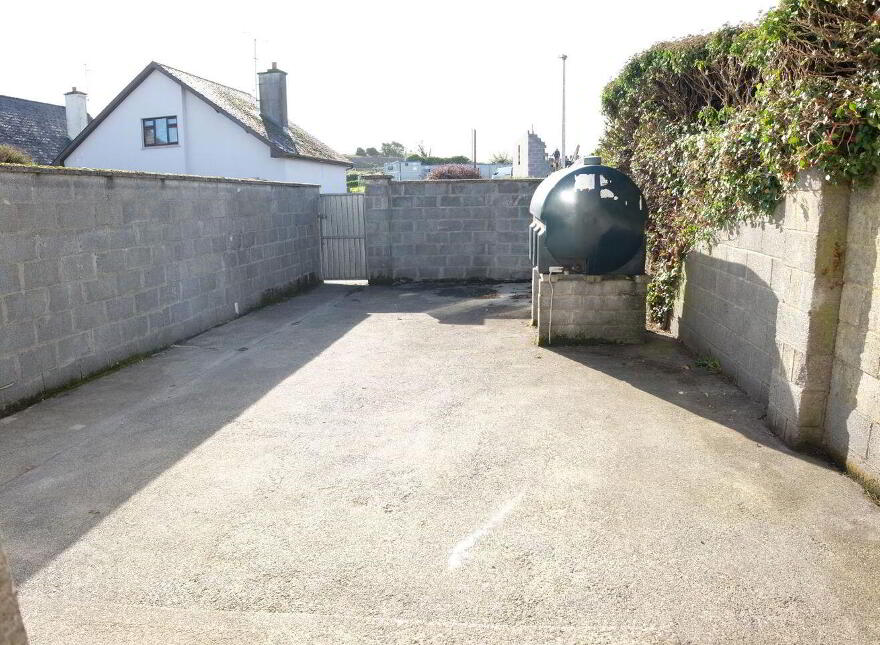 5 Bride Street, Loughrea, H62VA43