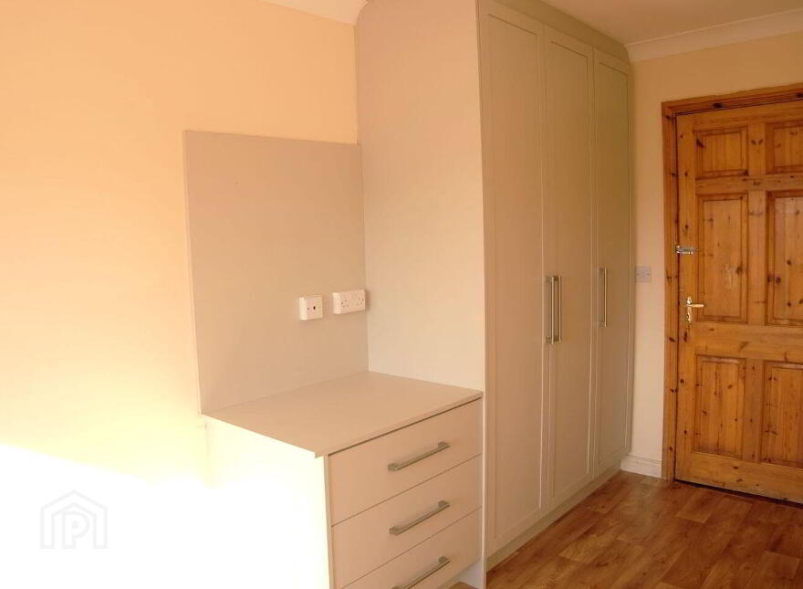 5 Bride Street, Loughrea, H62VA43