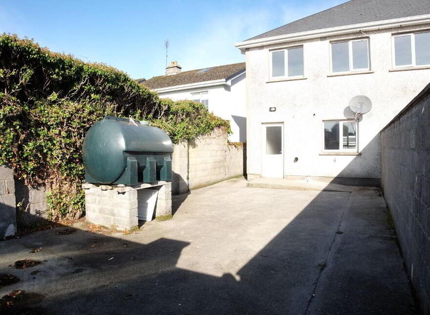5 Bride Street, Loughrea, H62VA43