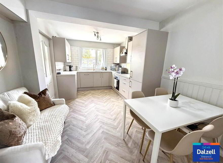 11 Coronation Gardens, Lisburn, BT27 5RG