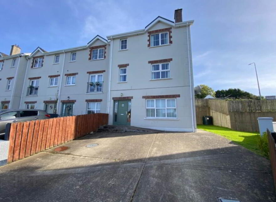 26 Stewarts Court, Lennon Grove, Ramelton, F92RY9Y