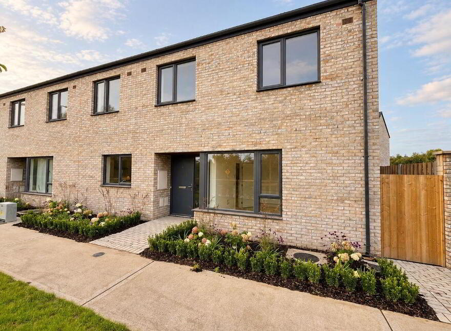 17 Kennan Walk, Luttrellstown Gate, Dublin 15, D15VX6P