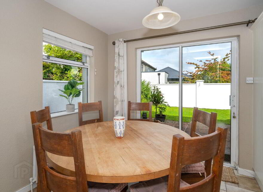 Helvic, Farranlea Park, Model Farm Road, Model Farm Road, T12WR6D