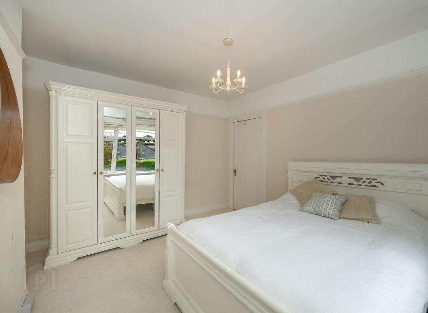 Helvic, Farranlea Park, Model Farm Road, Model Farm Road, T12WR6D