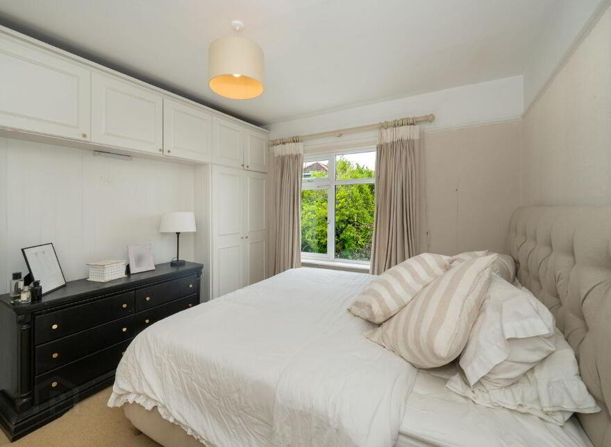Helvic, Farranlea Park, Model Farm Road, Model Farm Road, T12WR6D