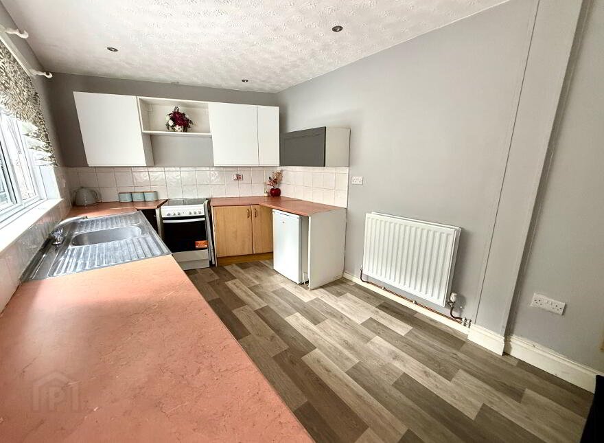 11 Grove Place, Derry, BT48 6JT