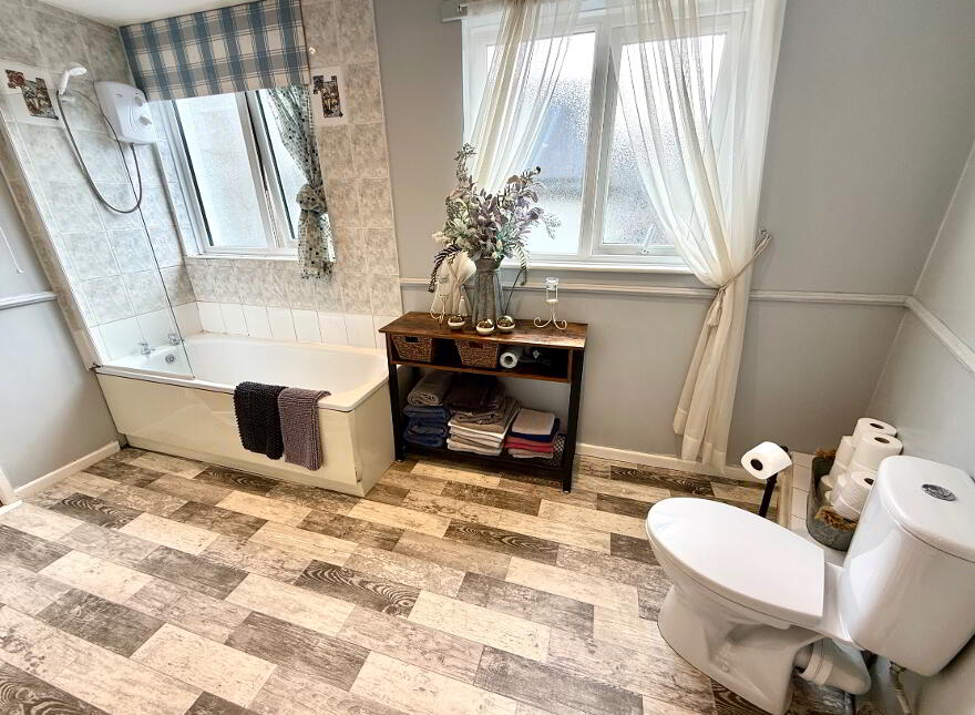 11 Grove Place, Derry, BT48 6JT