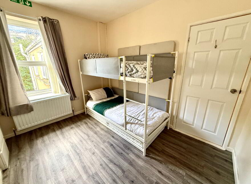 11 Grove Place, Derry, BT48 6JT