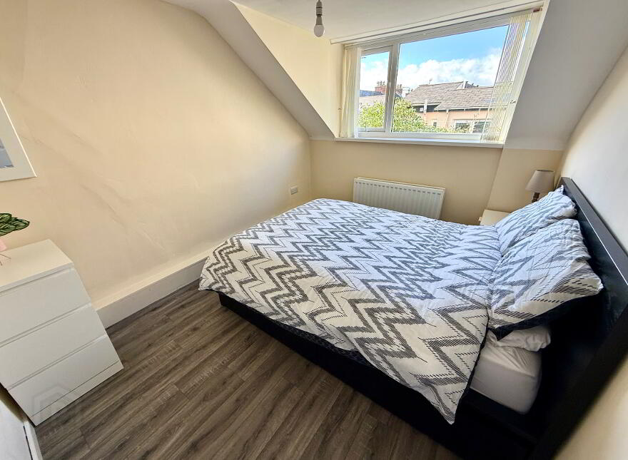 11 Grove Place, Derry, BT48 6JT