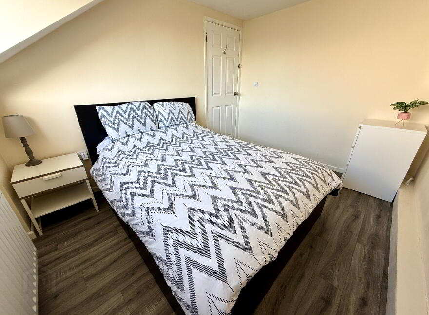 11 Grove Place, Derry, BT48 6JT