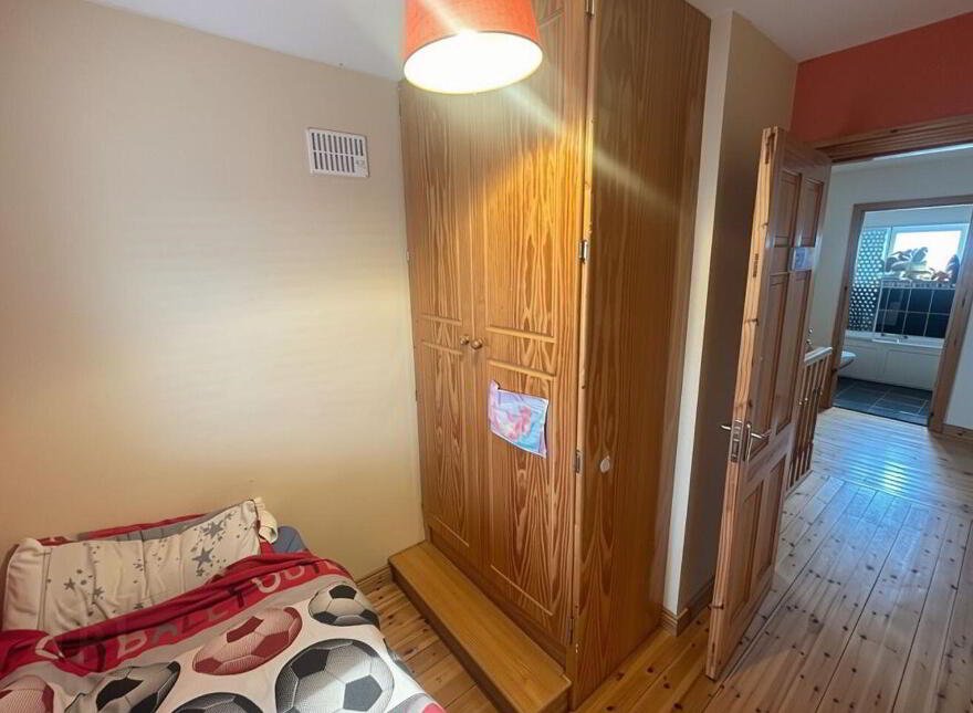 60 Carraig Geal, Galway Road, Loughrea, H62TR82