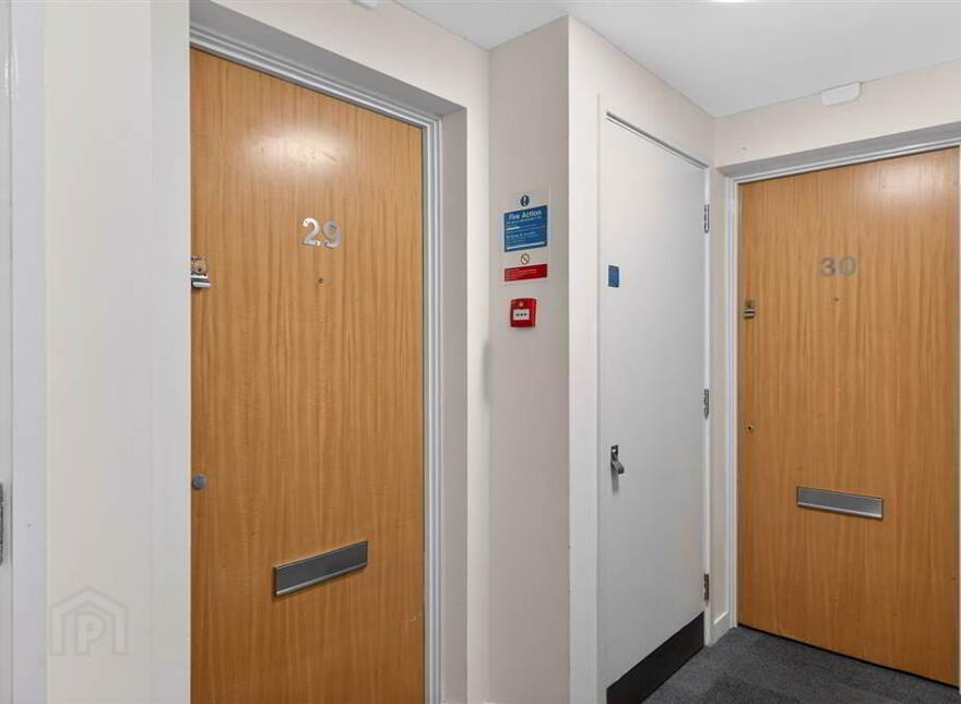 Apt 29, 17 Queens Square, Belfast, BT1 3FF