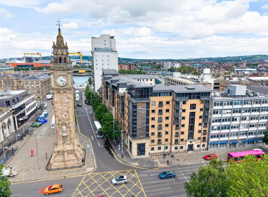 Apt 29, 17 Queens Square, Belfast, BT1 3FF