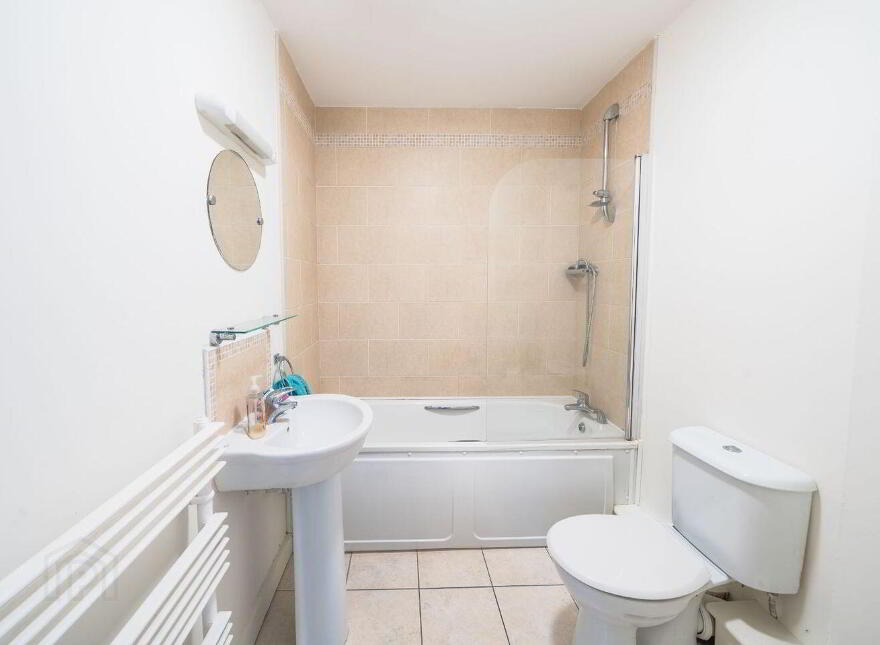 64 Academy Square, Academy Steet, Navan, C15E938