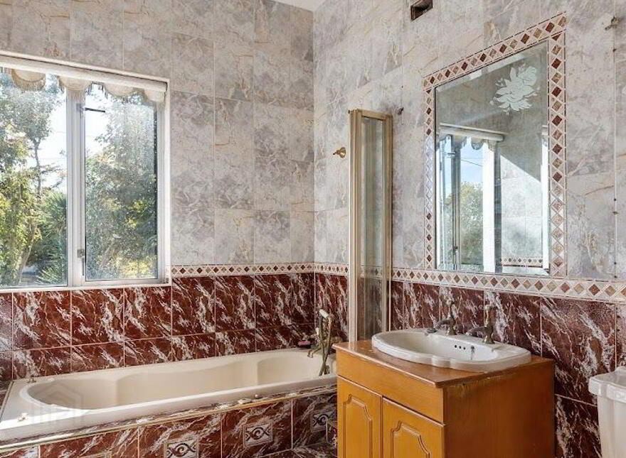 Simla, Kill Lane, Foxrock, Foxrock, D18W2F6