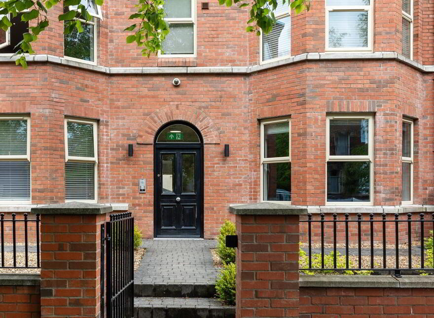 Apt 6, 49 Ulsterville Avenue, Belfast, BT9 7AT