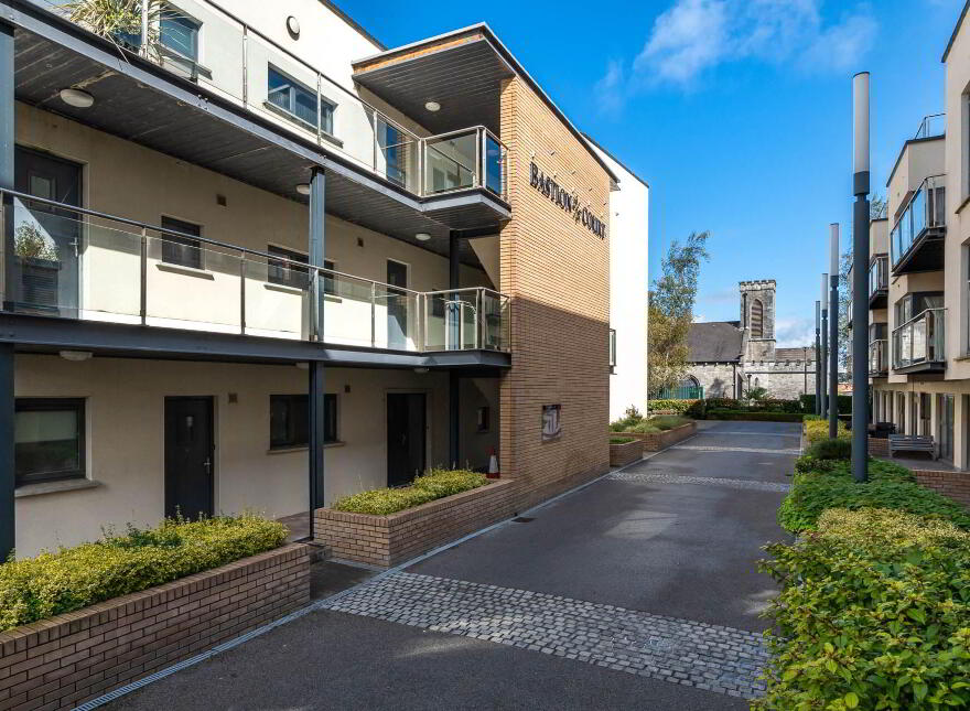 8 Church Walk, Bastion Court, Athlone, N37W884