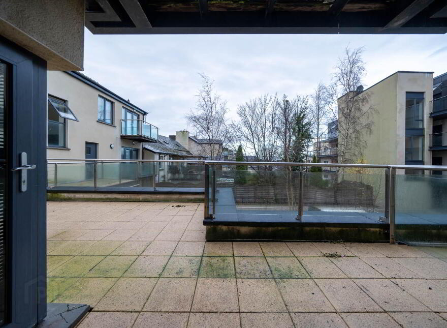 8 Church Walk, Bastion Court, Athlone, N37W884