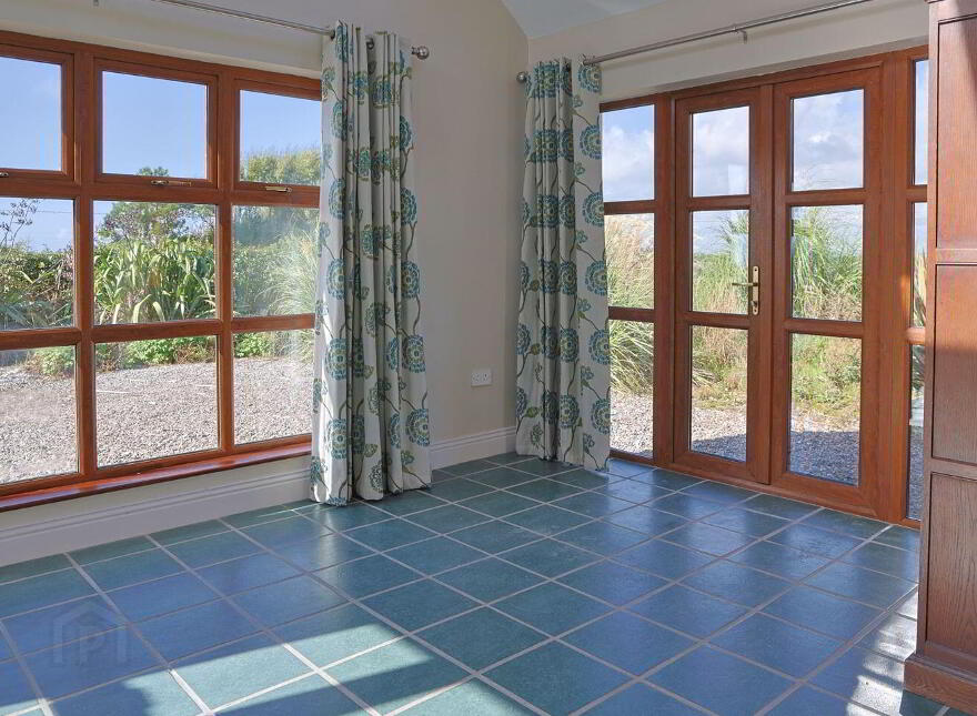Cappagh, Whiting Bay, Ardmore, P36HH75