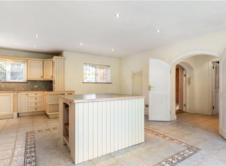 Torquay House, The Birches, Foxrock, Foxrock, D18E376