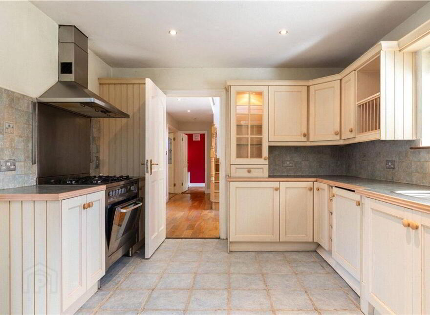 Torquay House, The Birches, Foxrock, Foxrock, D18E376