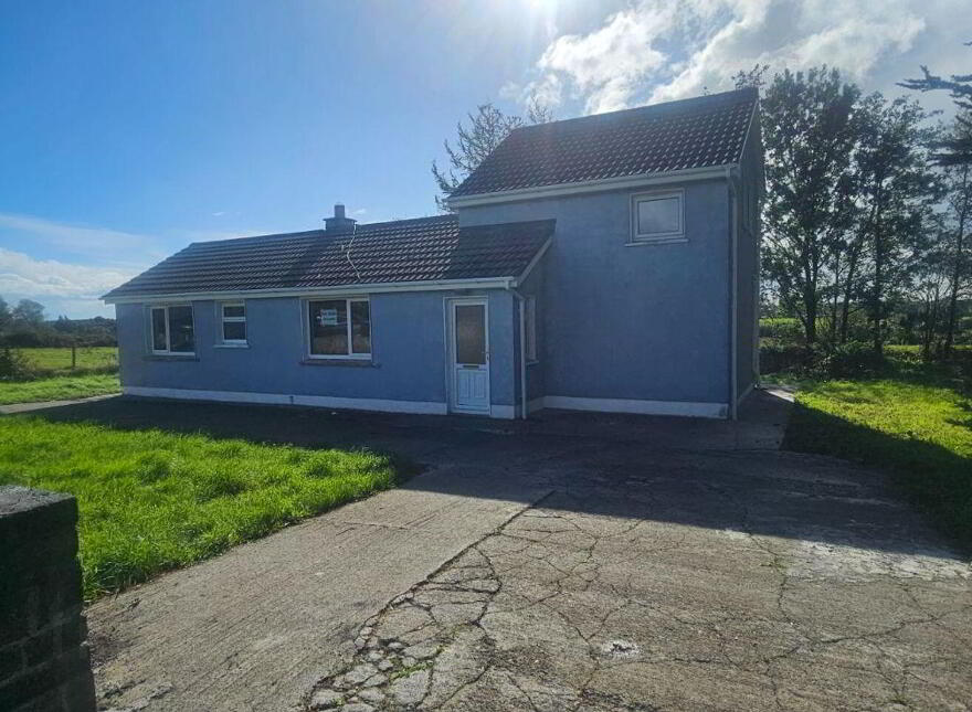 Caher, Castlerea, Ballinlough, F45YV05