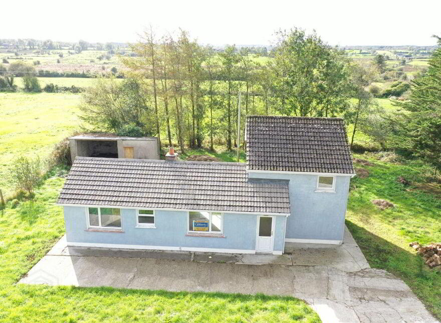 Caher, Castlerea, Ballinlough, F45YV05