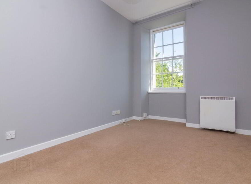 4 St Patrick Square, South Side, Edinburgh, EH8 9EZ