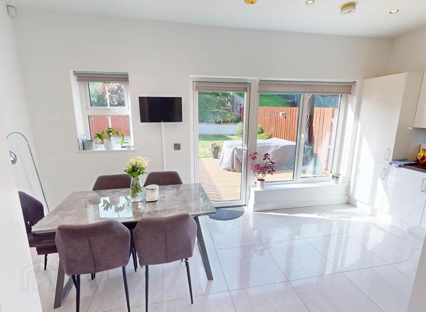 25 Blaris Meadows, Lisburn, BT27 5WN