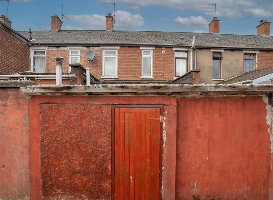 38 St James's Crescent, Belfast, BT12 6DW