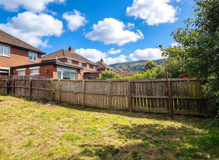 83 Kilcoole Park, Belfast, BT14 8LE