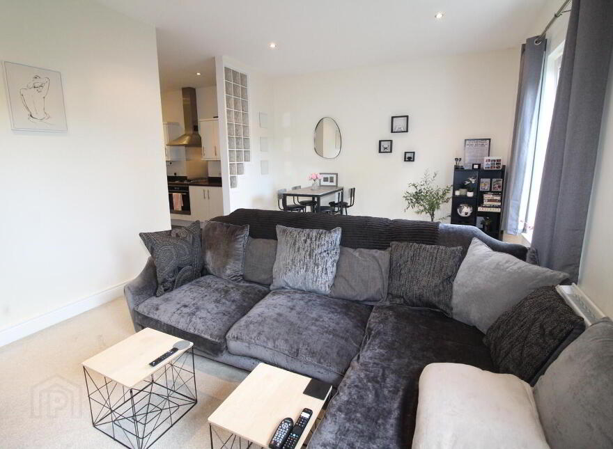 27 Tobar-Glen, Newtownabbey, BT36 6UG