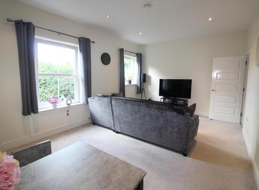 27 Tobar-Glen, Newtownabbey, BT36 6UG