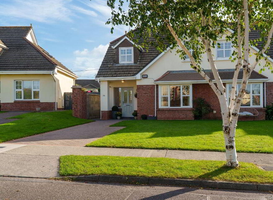 75 The Cotswolds, Castleredmond, Midleton, P25VW64 photo