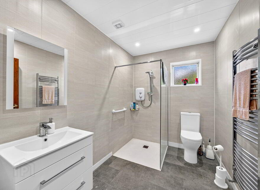 Mount Vista, Creaghduff, Coosan, Athlone, N37E2Y3
