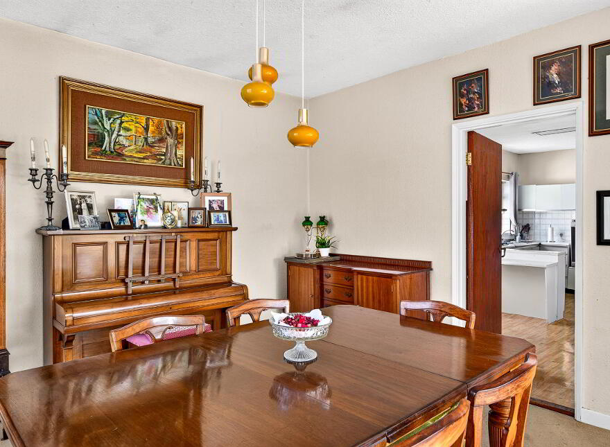 Mount Vista, Creaghduff, Coosan, Athlone, N37E2Y3