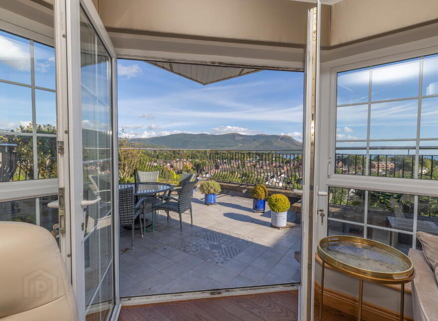 The Penthouse, 18 Seafields Court, Warrenpoint, Newry, BT34 3XB