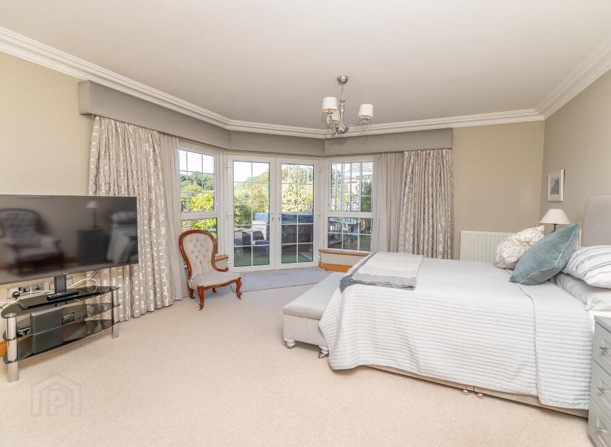 The Penthouse, 18 Seafields Court, Warrenpoint, Newry, BT34 3XB