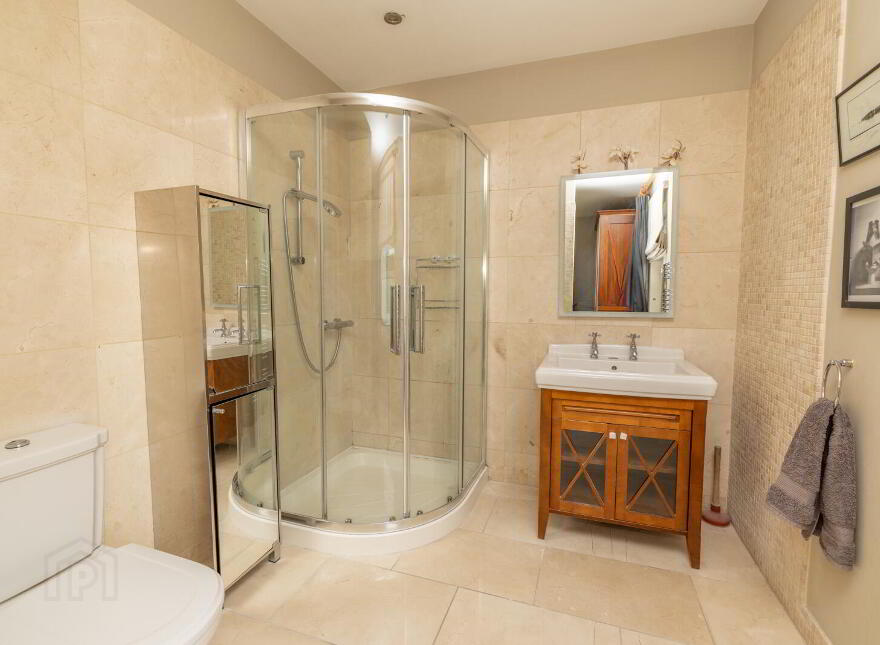 The Penthouse, 18 Seafields Court, Warrenpoint, Newry, BT34 3XB