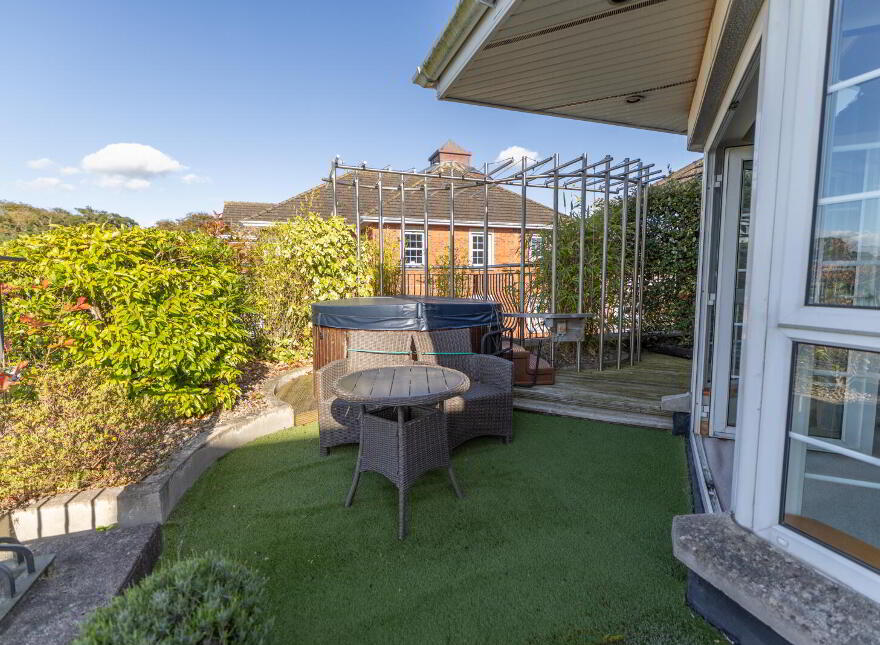 The Penthouse, 18 Seafields Court, Warrenpoint, Newry, BT34 3XB