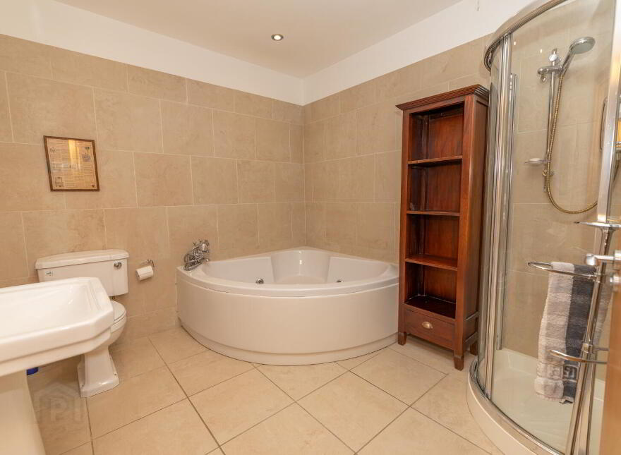 The Penthouse, 18 Seafields Court, Warrenpoint, Newry, BT34 3XB