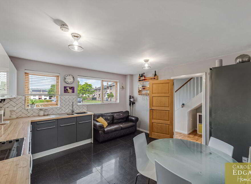 30 Broadway Avenue, Carrickfergus, BT38 8DD